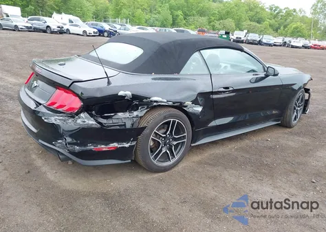 2021 Ford Mustang Ecoboost Premium z USA, uszkodzony, nr VIN 1FATP8UH7M5122537